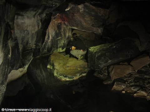 Grotta vulcanica Grjotagia