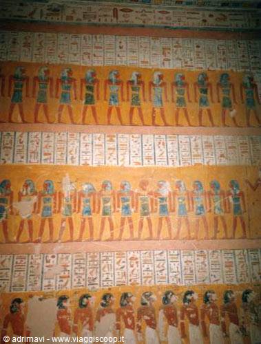 interno di tomba faraonica - valle dei Re
