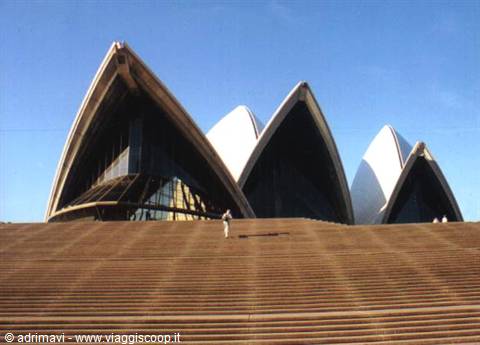 Sydney - Opera House - scalinate