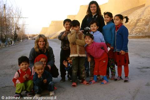 bambini uzbeki