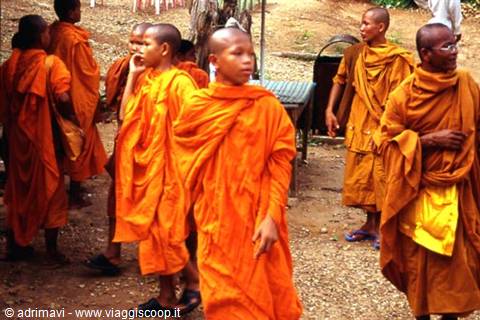 Phnom-Penh monaci buddhisti