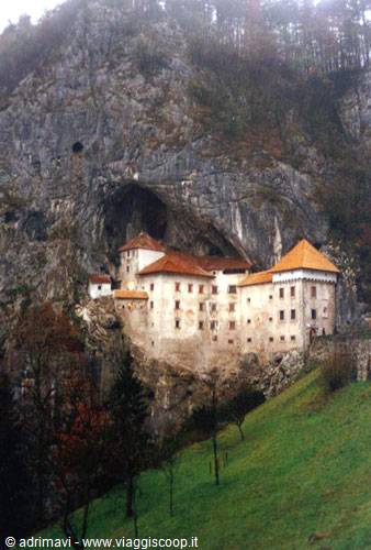 castello di Predjamski