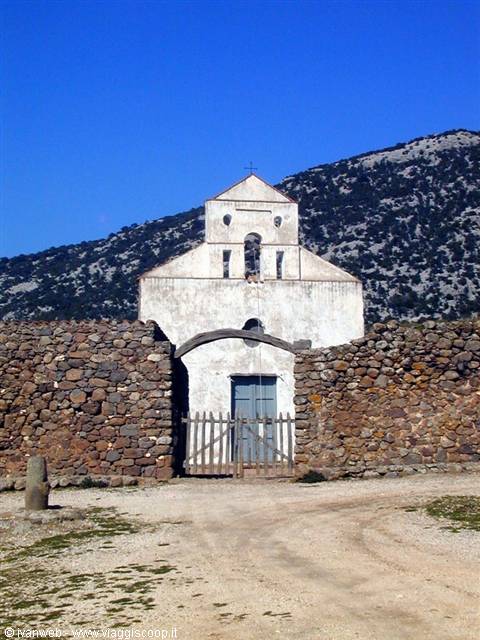 Golgo - Chiesa di S.Pietro