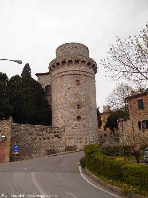 La torre del castello di Trequanda