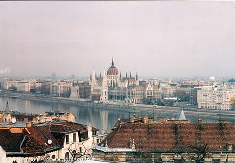 Il monumento più fotografato di Budapest: il Parlamento