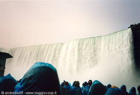 Le cascate del Niagara viste dal...basso!