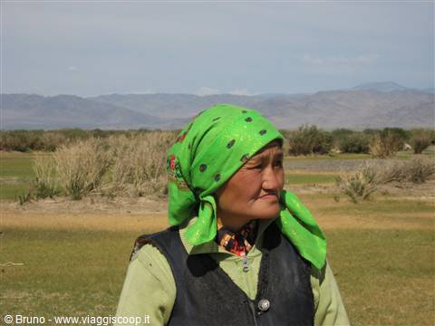 Volto di donna mongola