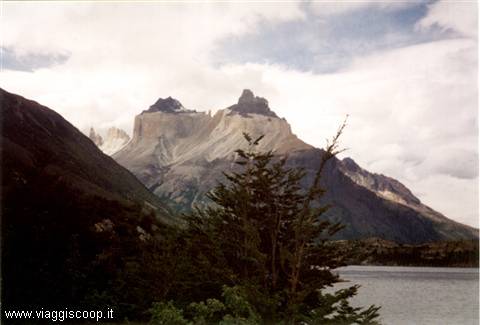 the Cuernos del Paine