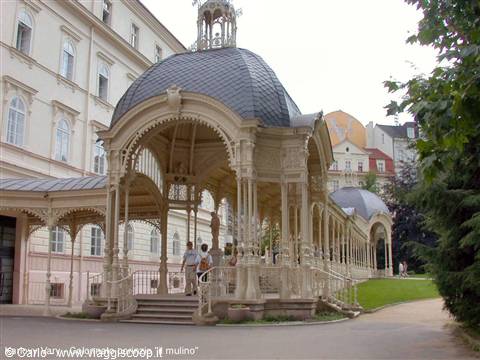 Karlovy Vary - Colonnato corinzio "Il mulino"