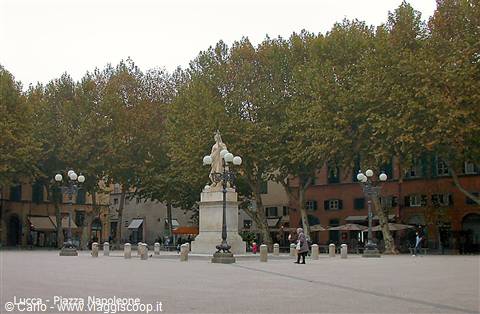 Lucca - Piazza Napoleone
