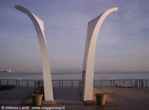 Staten Island, Monumento alle Twin Towers