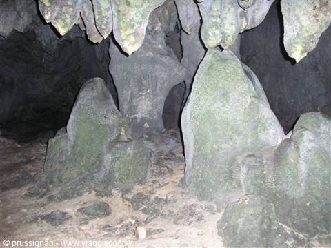 grotta delle "Tette more"