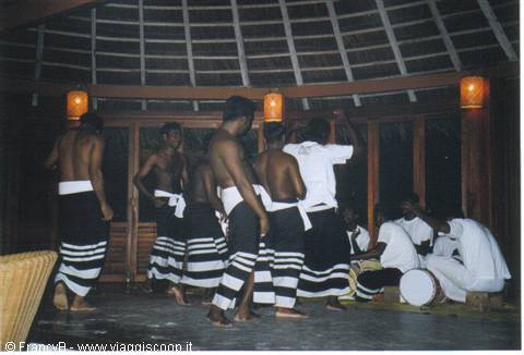 serata danze maldiviane