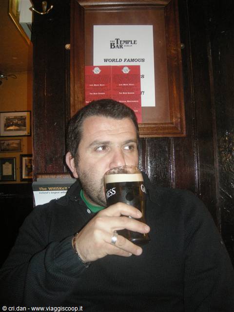 Cosa meglio di una Guinness in Temple Bar per finire la giornata??? :o)