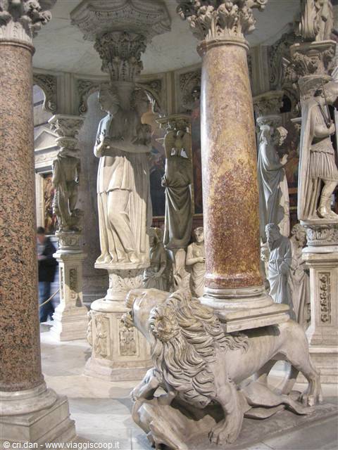 All'interno del Duomo