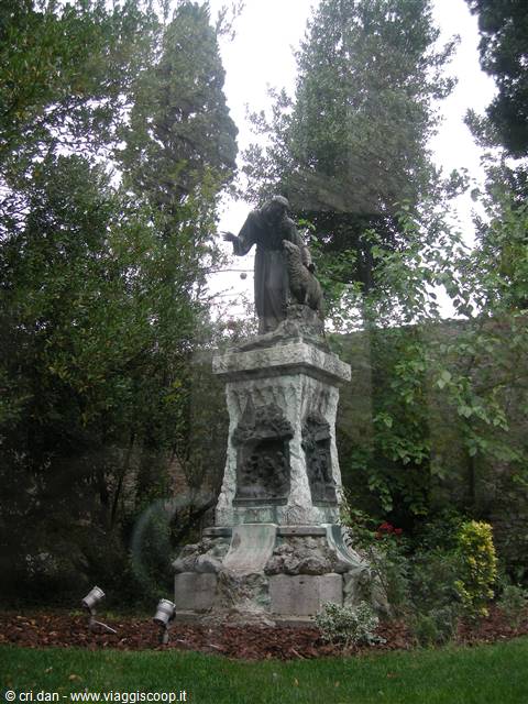 Santa Maria degli Angeli - statua di San Francesco