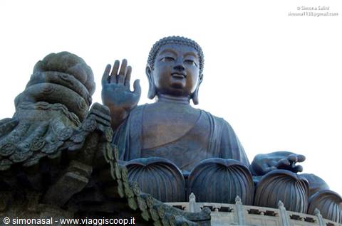 buddha seduto