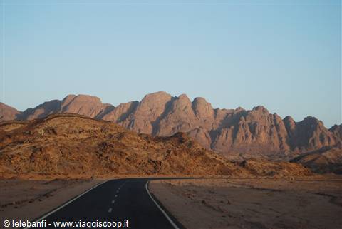 Verso il Sinai - Il deserto