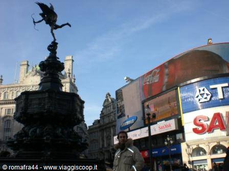 Cupido In Piccadilly Circus