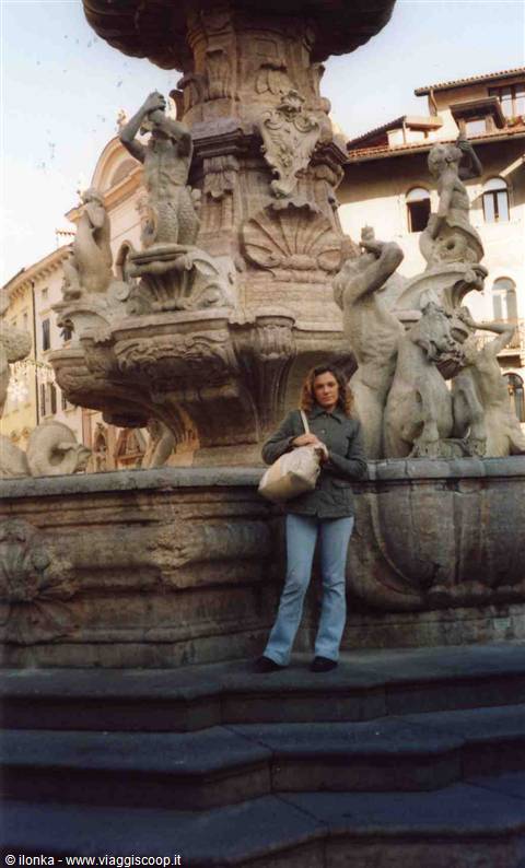 fontana in piazza a trento