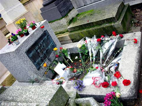 Cimitero di Paris: Tomba di Jim Morrison