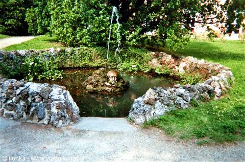 fontana nel giardino