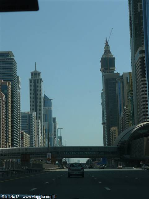 Attraversando Dubai