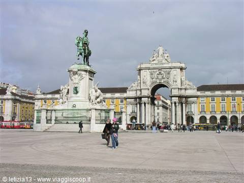 Lisbona-Plaza do commercio