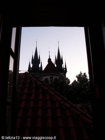 Veduta della Cattedrale di Tyn dall'Hotel Metamorphosis