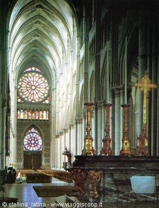 Reims, Cattedrale di Notre Dame, le belle vetrate sono del 1200