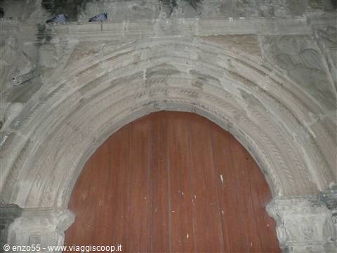 Mirto - antichissimo portale della Chiesa Madre