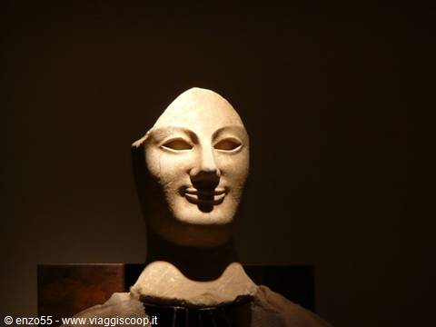 AIDONE - museo: sorriso enigmatico di Demetra