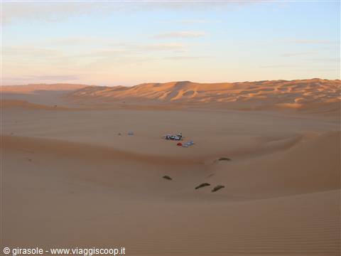 ultimo campo fra le dune nell'Idehan Ubari