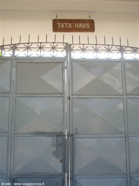 il cancello d'entrata