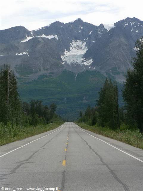 Chugach Mountains lungo la Richardson Highway verso Valdez