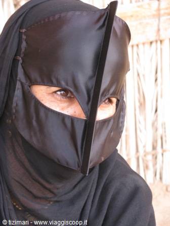 Donna beduina nella Al Sharqyia