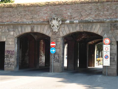 L'ingresso alla città