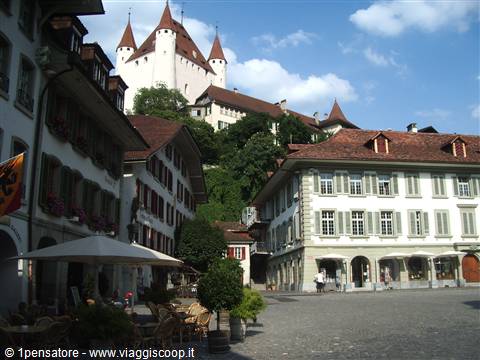 Vista del castello da Rathausplatz