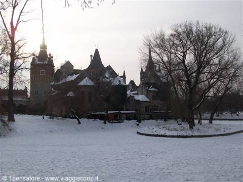 Il castello Vajdahunyad