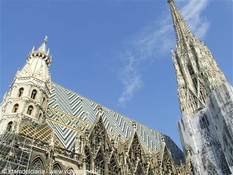 VIENNA - la maestosa Cattedrale di S. Stefano