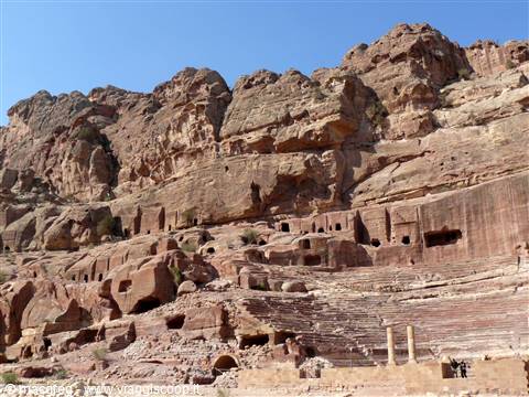 Petra tombe