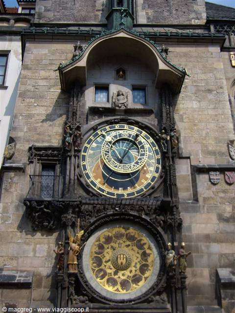 l'orologio astronomico delMunicipio