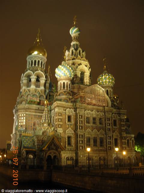 San Pietroburgo - città in notturna