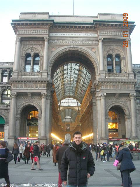 Milano - entrata galleria Vittorio Emanuele II