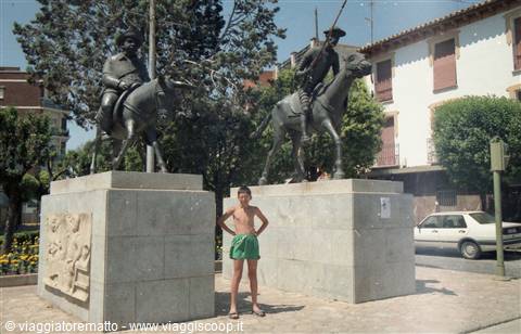 Cordova - monumento a Don Chisciotte e Sancho Panza