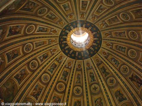 Vaticano - all'interno della cupola