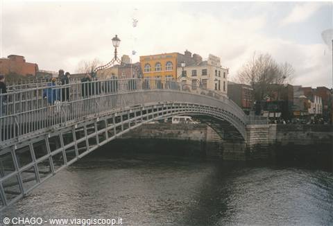 ponte in ferro sul Liffey river