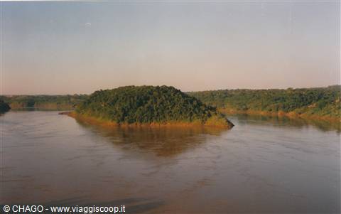 isola sul fiume Paranà