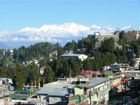 vista sulla catena dell' Himalaya