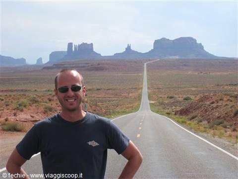 La strada verso la Monument Valley